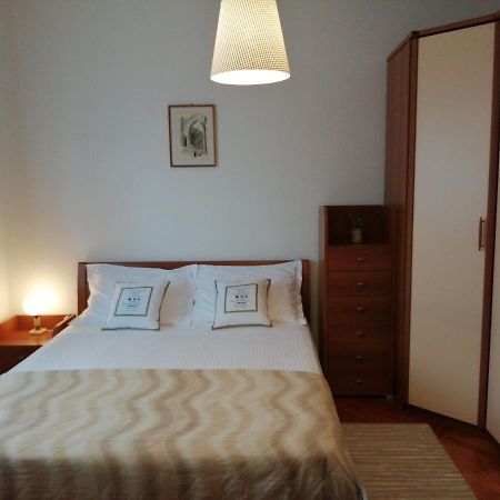 פוסטיר Apartments Jelka מראה חיצוני תמונה