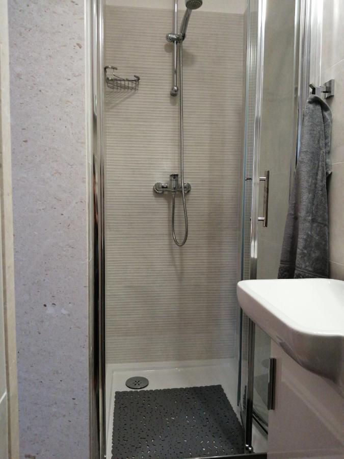 פוסטיר Apartments Jelka מראה חיצוני תמונה